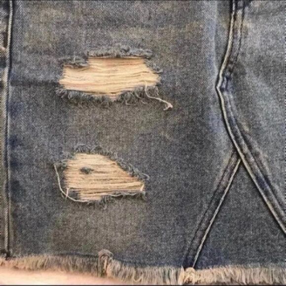 Volcom Jean Skirt Mini High Rise Ripped Destroyed Distressed Raw Hem XS 0/2 EUC! - Picture 5 of 9